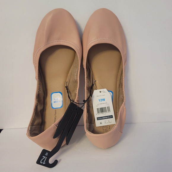 Time and Tru Women's Pink Ballet Flats - Picture 1 of 4